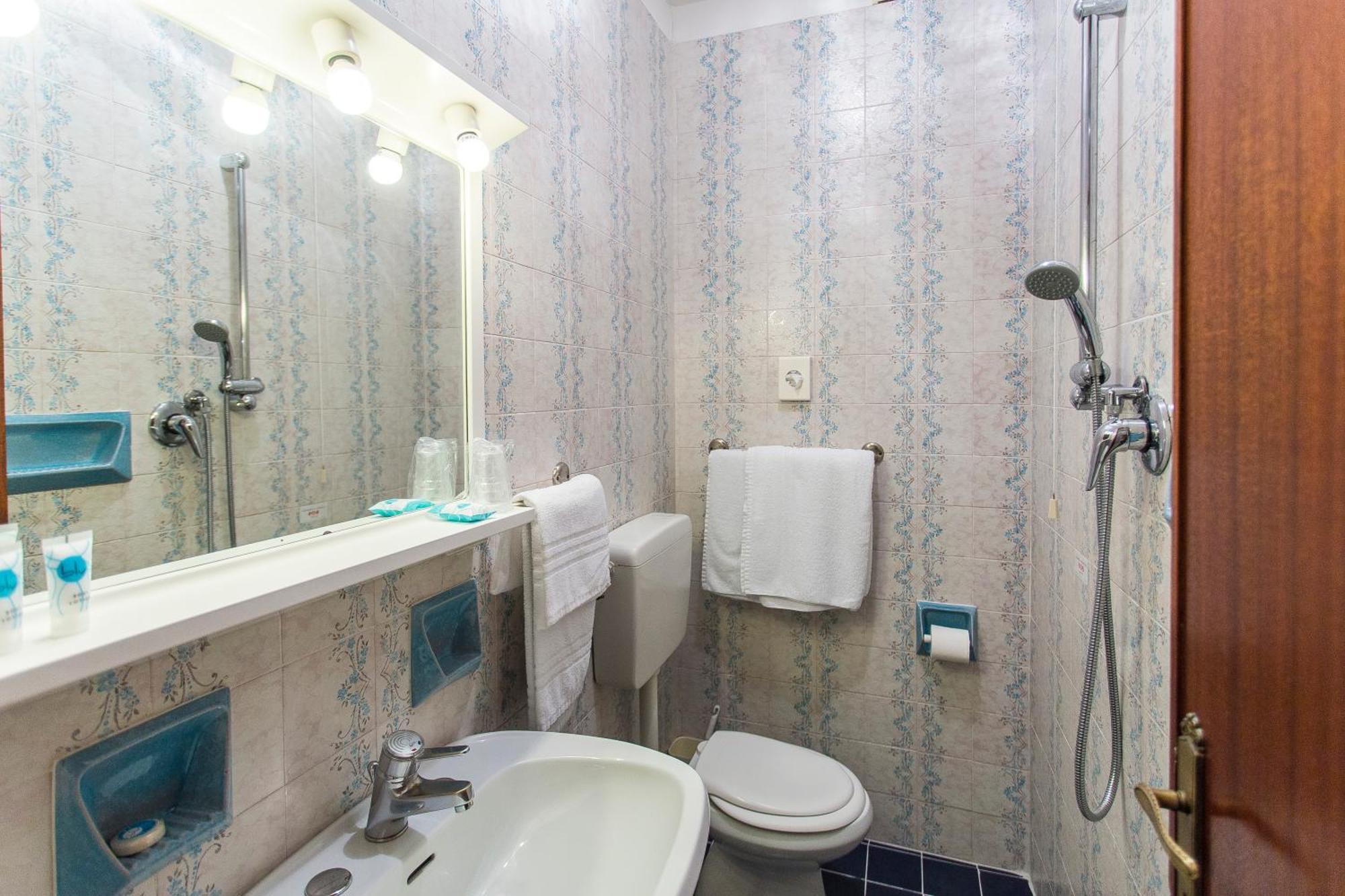 Hotel Touring 3*